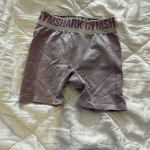 Just like new. I wore them a few times and it wasn’t my vibe